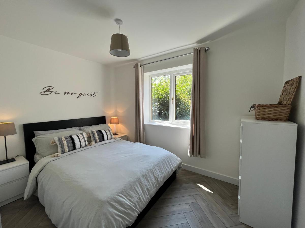 Contemporary 1 Bedroom Apartment Normanton  ภายนอก รูปภาพ