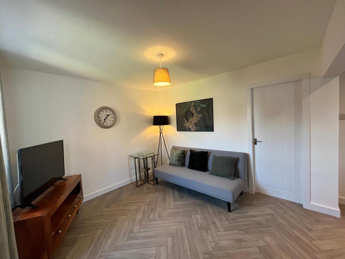 Contemporary 1 Bedroom Apartment Normanton  ภายนอก รูปภาพ