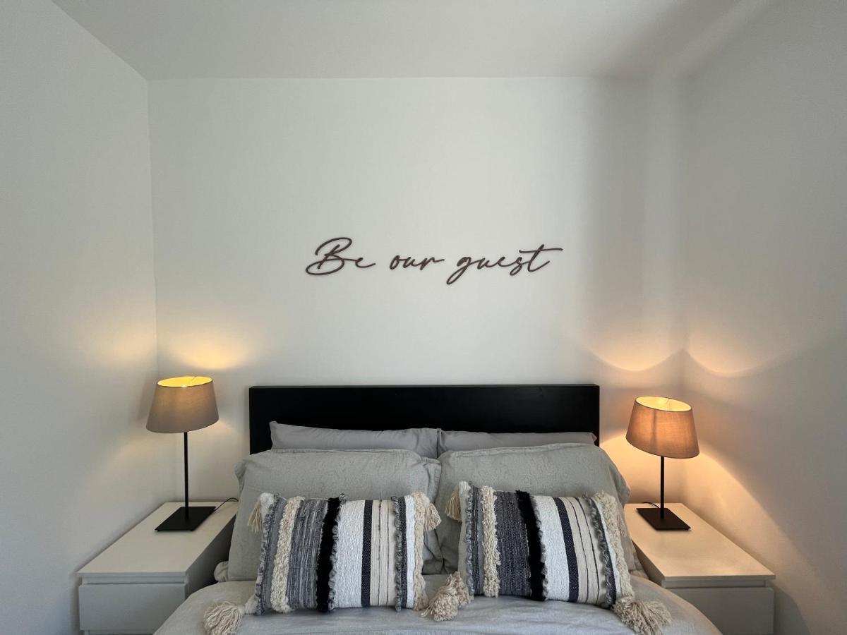 Contemporary 1 Bedroom Apartment Normanton  ภายนอก รูปภาพ